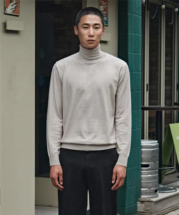 소프트 터틀넥_아이보리 (클래식핏)