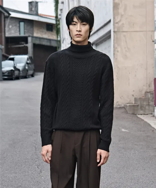 웜 케이블 터틀넥 니트_블랙 (클래식핏)
