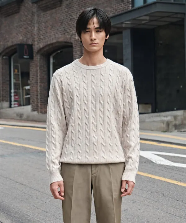 웜 케이블 라운드 니트_아이보리 (클래식핏)